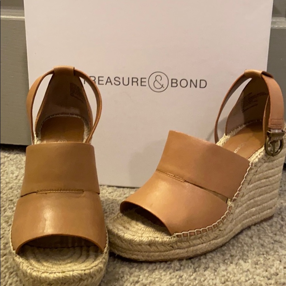 Treasure & Bond Wedges